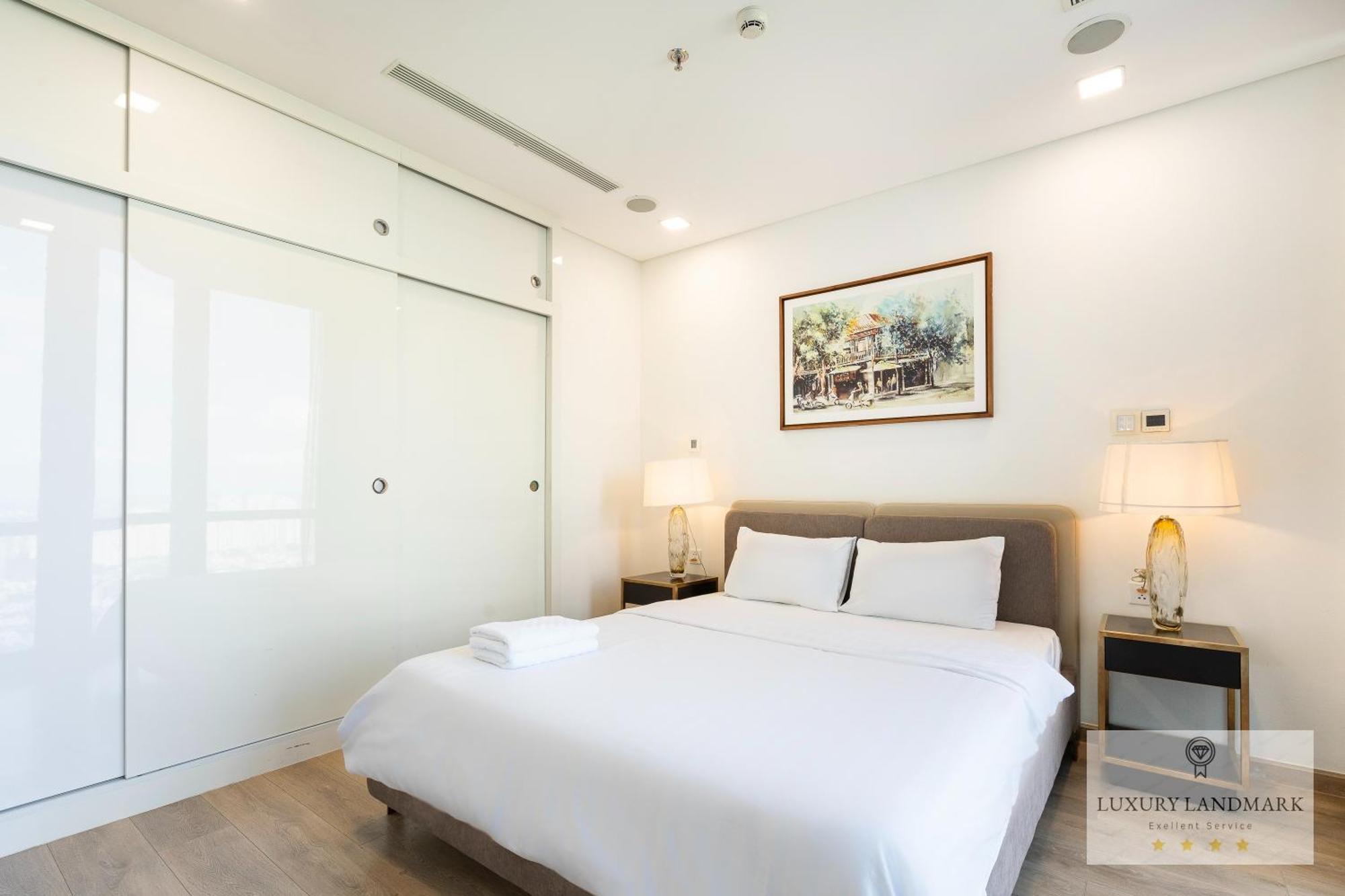 Khách sạn hẻo lánh Celeste Landmark 81 Riverview