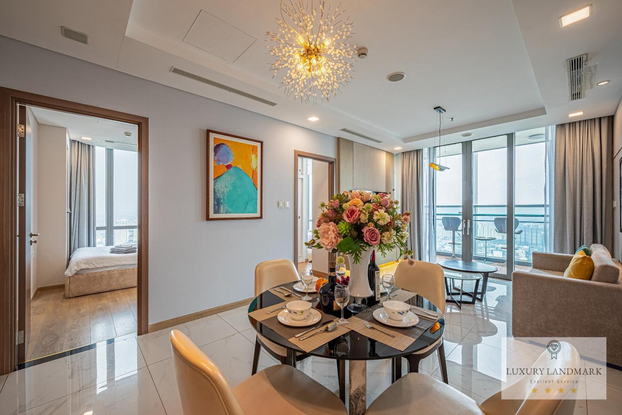 Khách sạn hẻo lánh Celeste Landmark 81 Riverview TP. Hồ Chí Minh