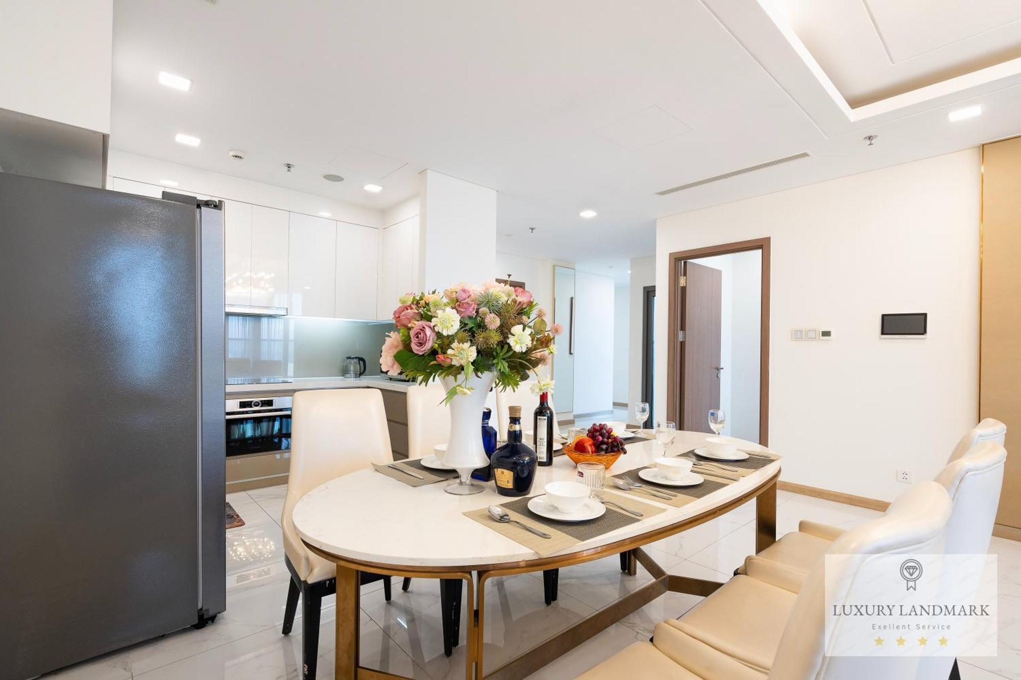 Aparthotel Celeste Landmark 81 Riverview