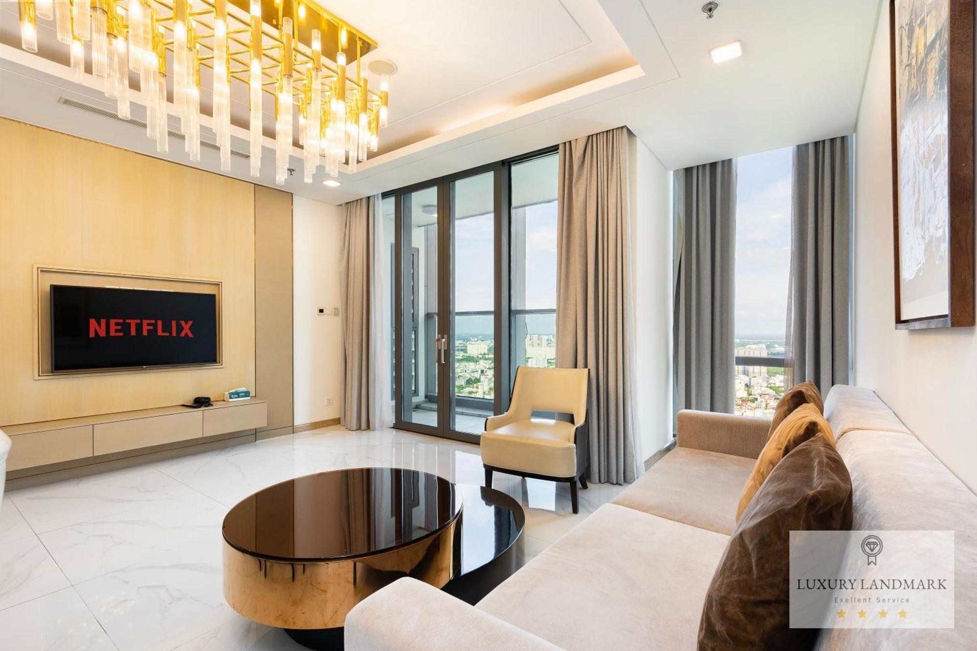 Celeste Landmark 81 Riverview Aparthotel