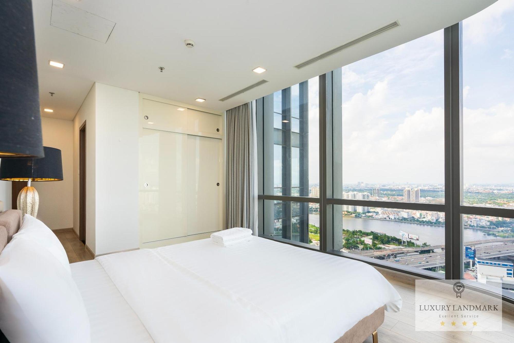 Celeste Landmark 81 Riverview Aparthotel