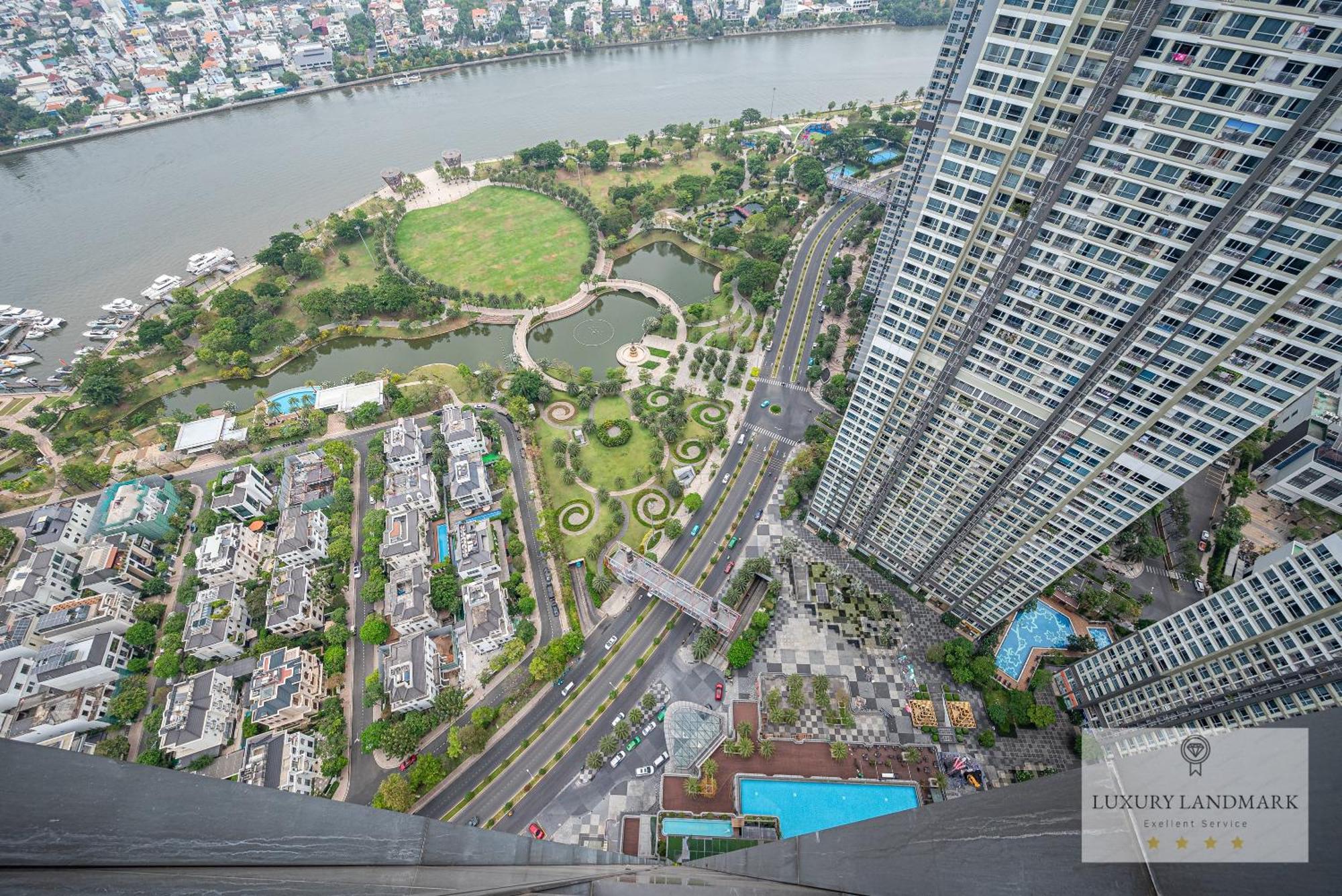 Aparthotel Celeste Landmark 81 Riverview 4*