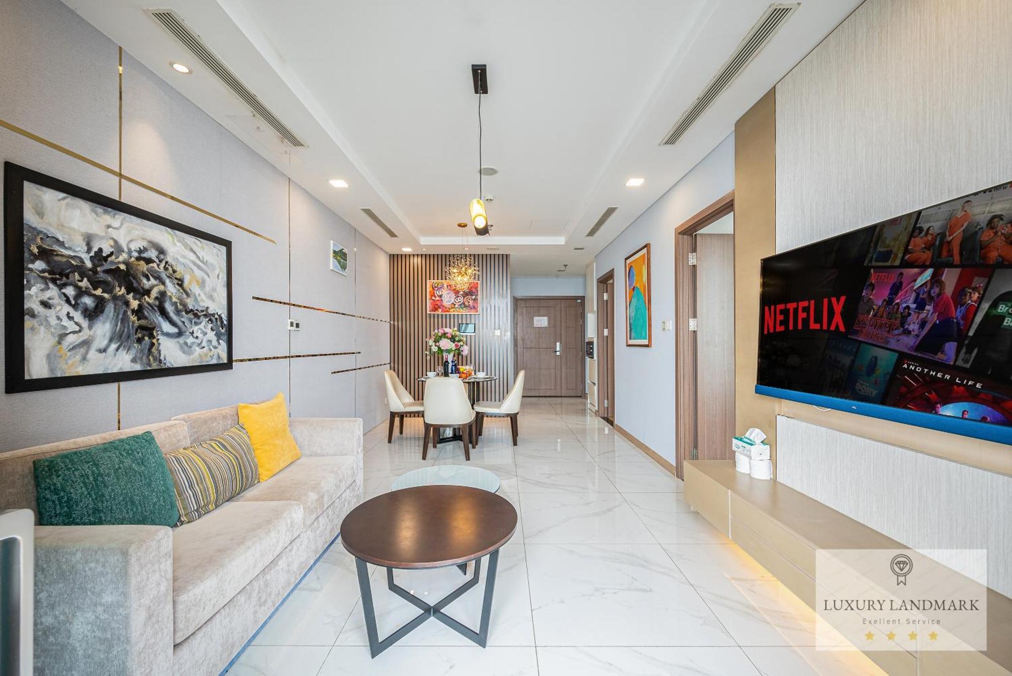Aparthotel Celeste Landmark 81 Riverview 4*