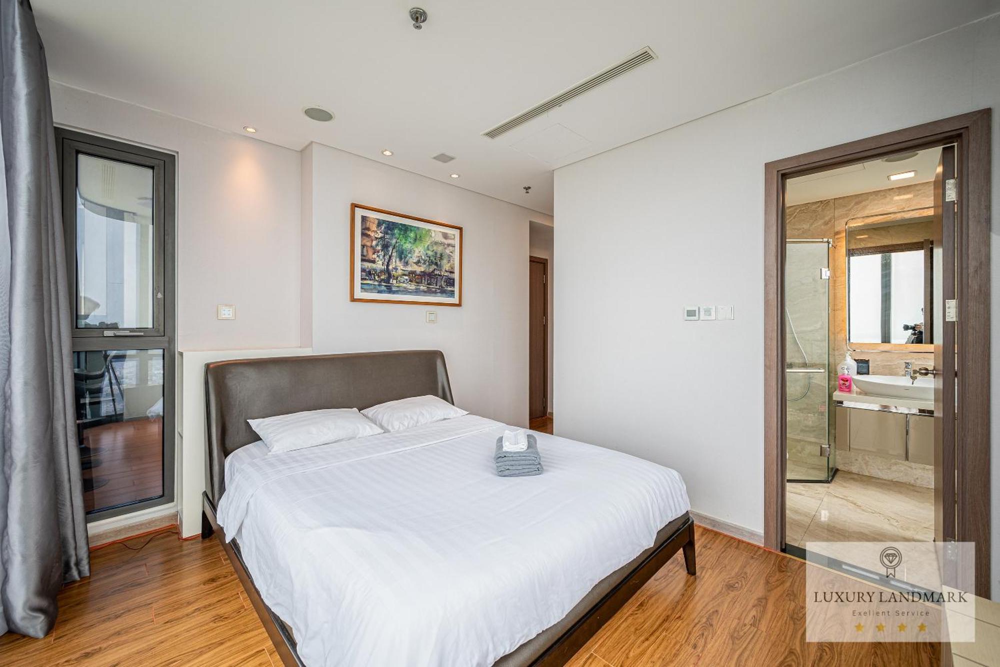 Celeste Landmark 81 Riverview Aparthotel