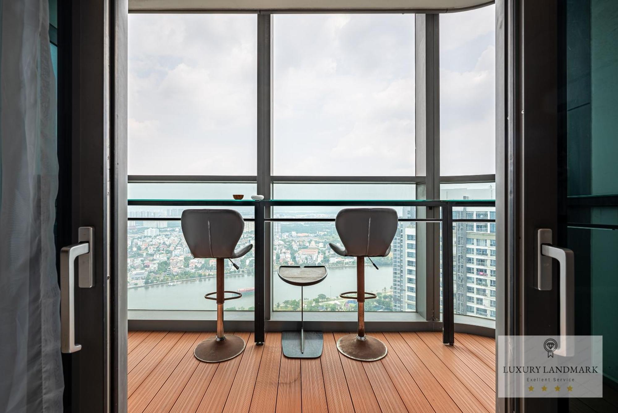 Celeste Landmark 81 Riverview Aparthotel
