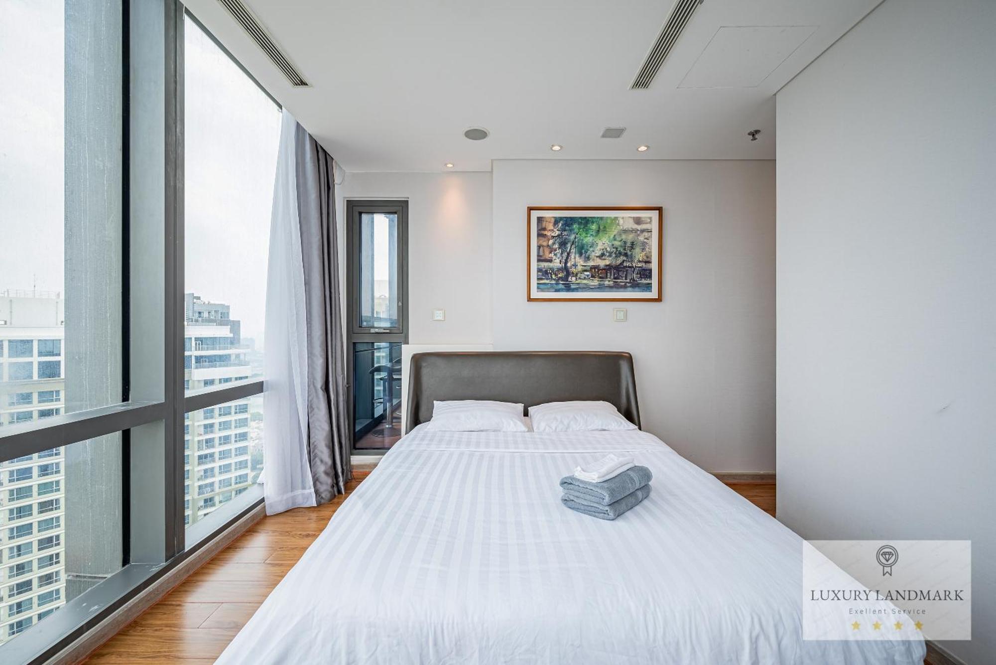 Aparthotel Celeste Landmark 81 Riverview
